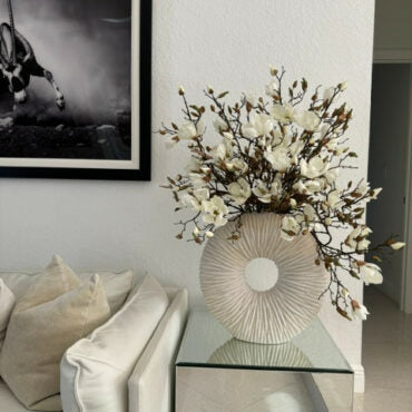 Large Eternity Vase with Magnolias and Driftwood – The Ever Botanic